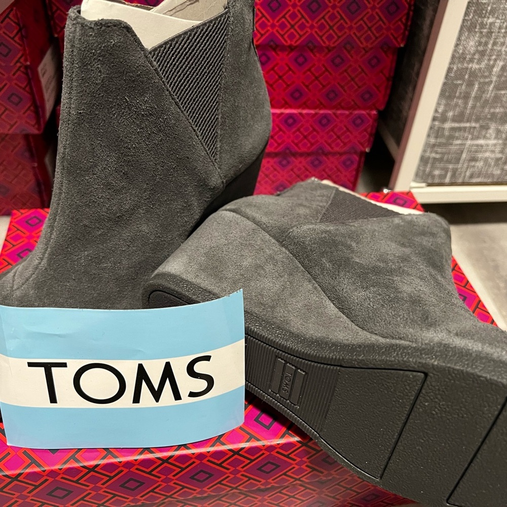 Brand new Toms ankle boots